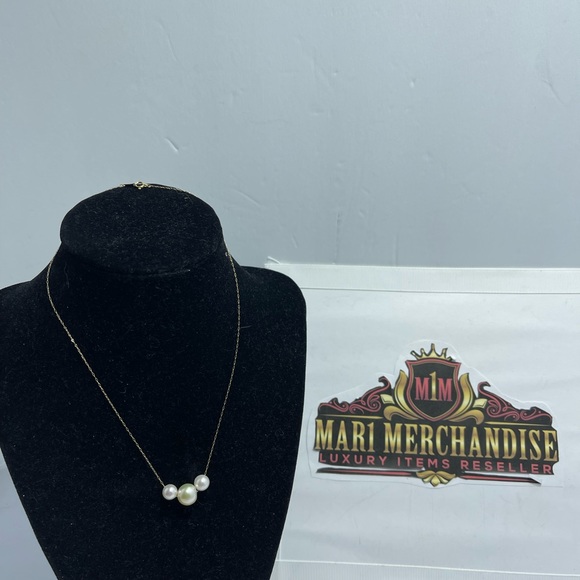 K18 Yellow Gold With 3 Pearls Pendant( Akoya)